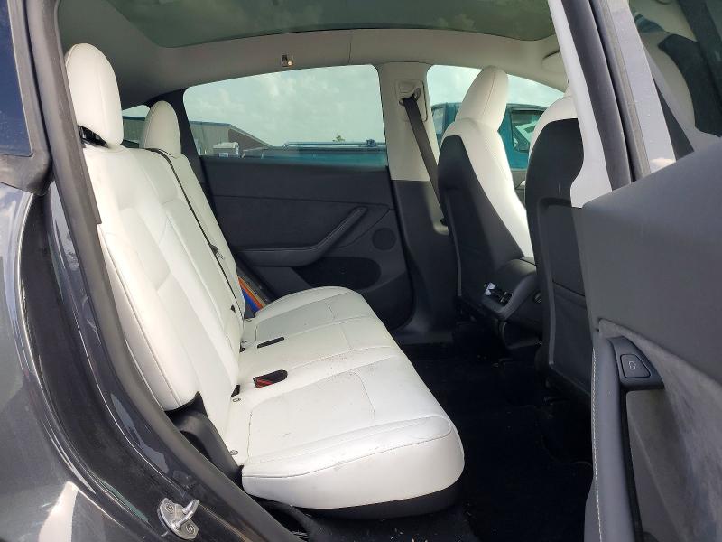 2024 Tesla Model Y მანქანა იყიდება აუქციონზე, vin: 7SAYGDEE0RA277322, აუქციონის ნომერი: 61606826