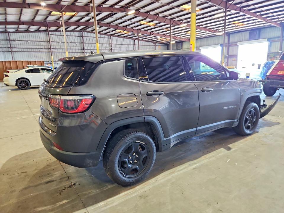 59591916 :رقم المزاد ، 3C4NJDAB0JT177176 vin ، 2018 Jeep Compass مزاد بيع