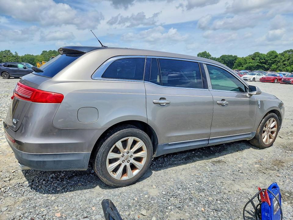 2016 Lincoln Mkt მანქანა იყიდება აუქციონზე, vin: 2LMHJ5AT7GBL03176, აუქციონის ნომერი: 62073526