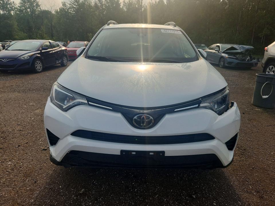 2018 Toyota Rav4 მანქანა იყიდება აუქციონზე, vin: 2T3BFREV9JW818596, აუქციონის ნომერი: 62711916