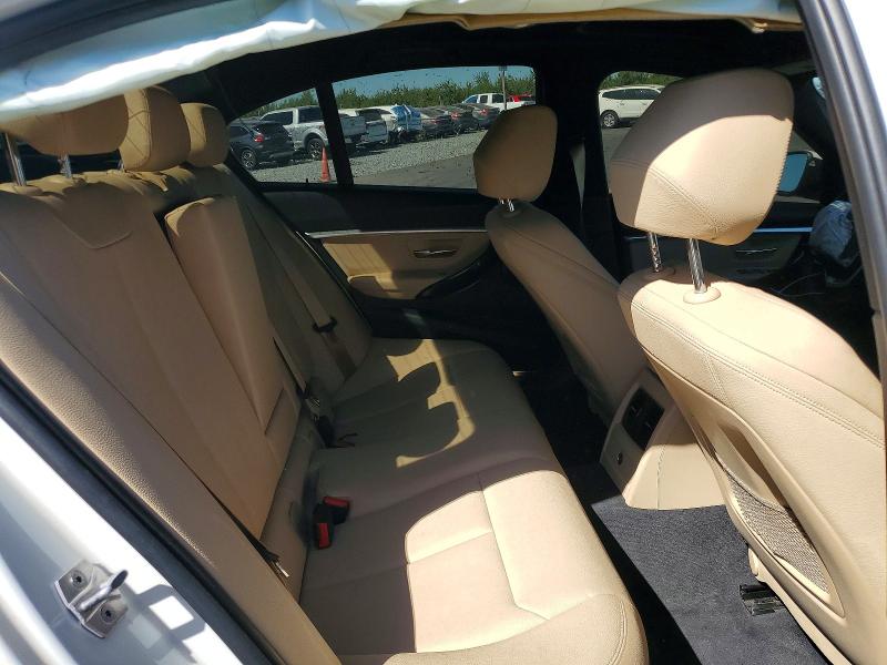 61614306 :رقم المزاد ، WBA8B9G54JNV00196 vin ، 2018 Bmw 330 مزاد بيع