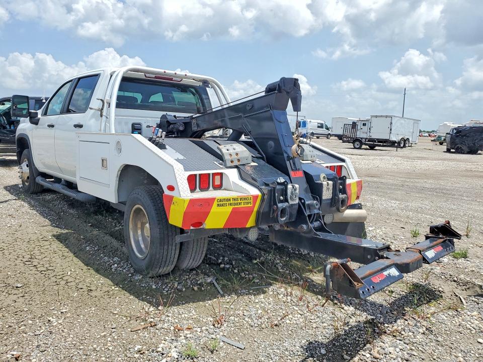 61953766 :رقم المزاد ، 1GB4WREY3MF285352 vin ، 2021 Chevrolet Silverado مزاد بيع
