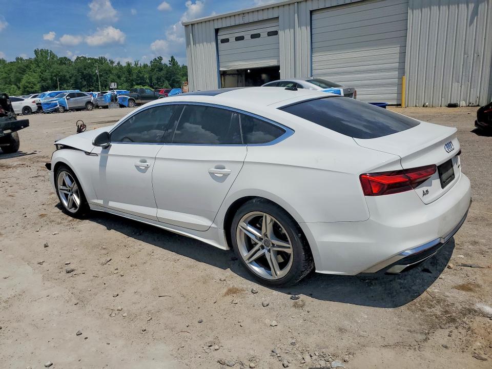 60170636 :رقم المزاد ، WAUDACF51MA021102 vin ، 2021 Audi A5 مزاد بيع