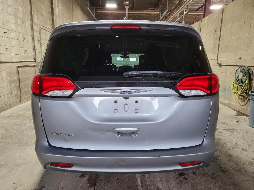 60515496 :رقم المزاد ، 2C4RC1DGXLR286137 vin ، 2020 Chrysler Voyager مزاد بيع