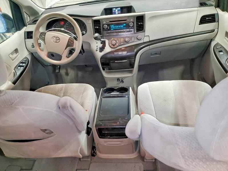 Продаж на аукціоні авто 2011 Toyota Sienna, vin: 5TDJK3DC1BS014512, номер лоту: 61003846