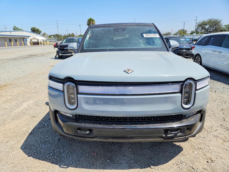 58931326 :رقم المزاد ، 7PDSGABA5PN023814 vin ، 2023 Rivian R1s مزاد بيع
