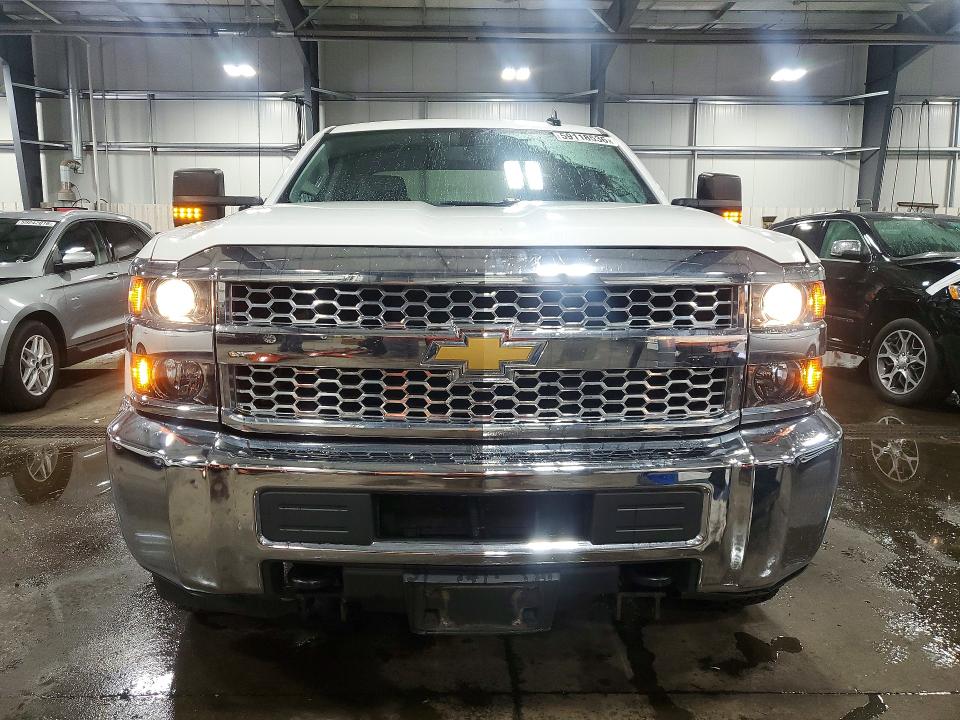 Продаж на аукціоні авто 2019 Chevrolet Silverado, vin: 2GC2KREG4K1239264, номер лоту: 59118536