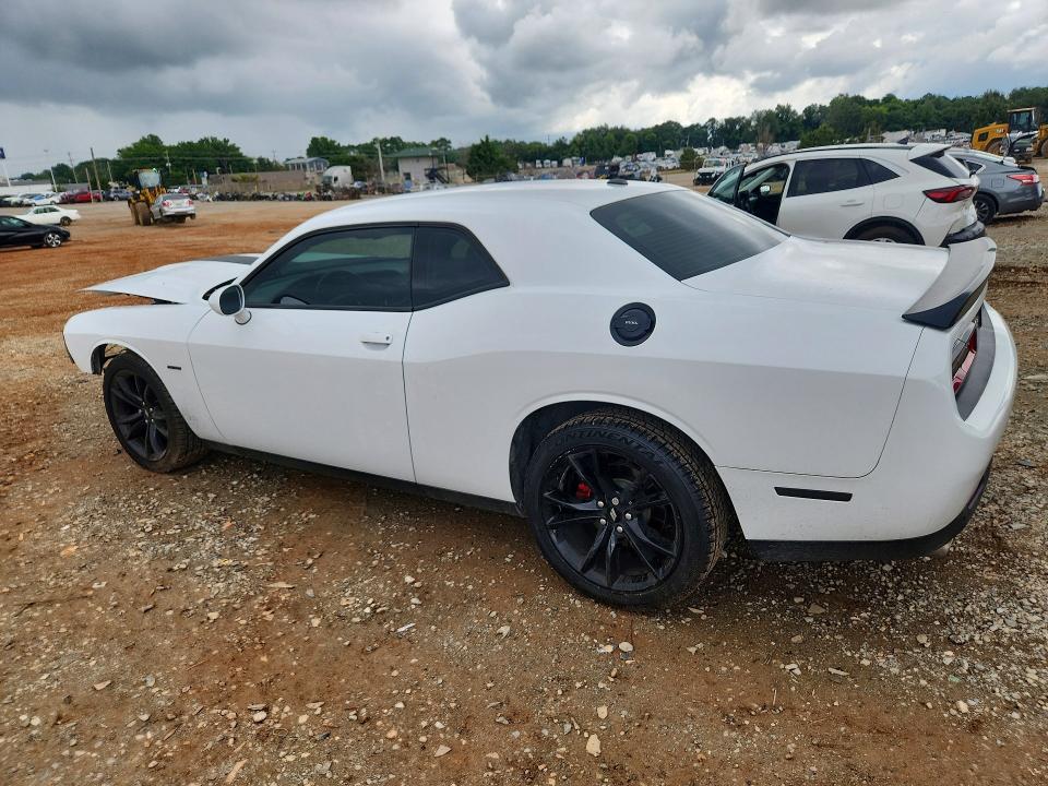 60697206 :رقم المزاد ، 2C3CDZBT8JH271290 vin ، 2018 Dodge Challenger مزاد بيع