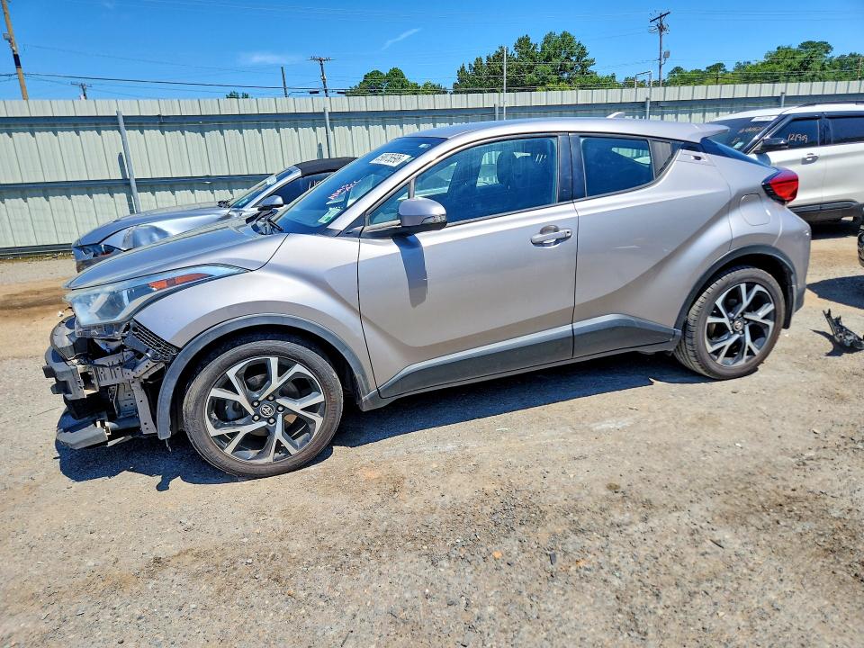 59875696 :رقم المزاد ، NMTKHMBX1JR001447 vin ، 2018 Toyota C-hr مزاد بيع