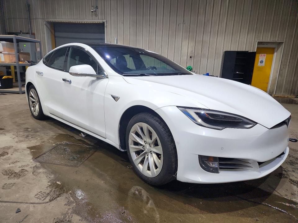 Aukcja sprzedaży 2017 Tesla Model S, vin: 5YJSA1E26HF217023, numer aukcji: 57344646