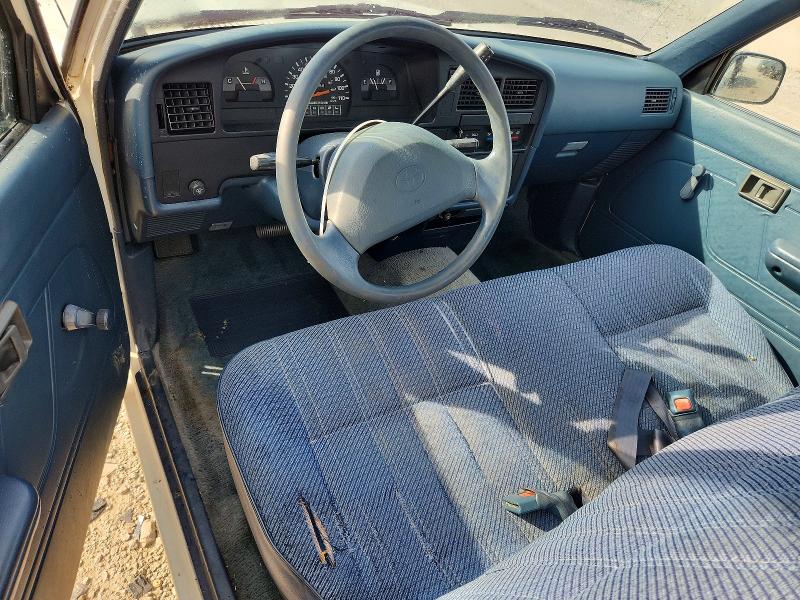 62290666 :رقم المزاد ، 4TARN81P6NZ001607 vin ، 1992 Toyota Pickup مزاد بيع