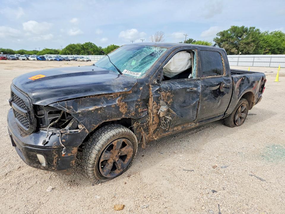 61393636 :رقم المزاد ، 1C6RR7LTXKS637164 vin ، 2019 Ram 1500 Classic مزاد بيع