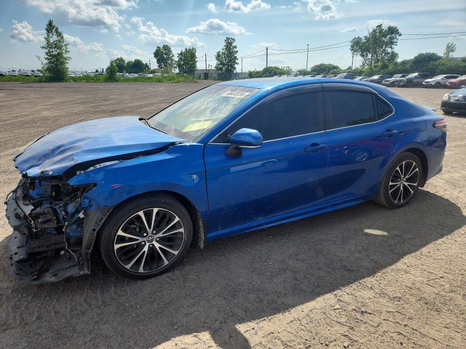60478156 :رقم المزاد ، 4T1B11HKXJU123490 vin ، 2018 Toyota Camry مزاد بيع