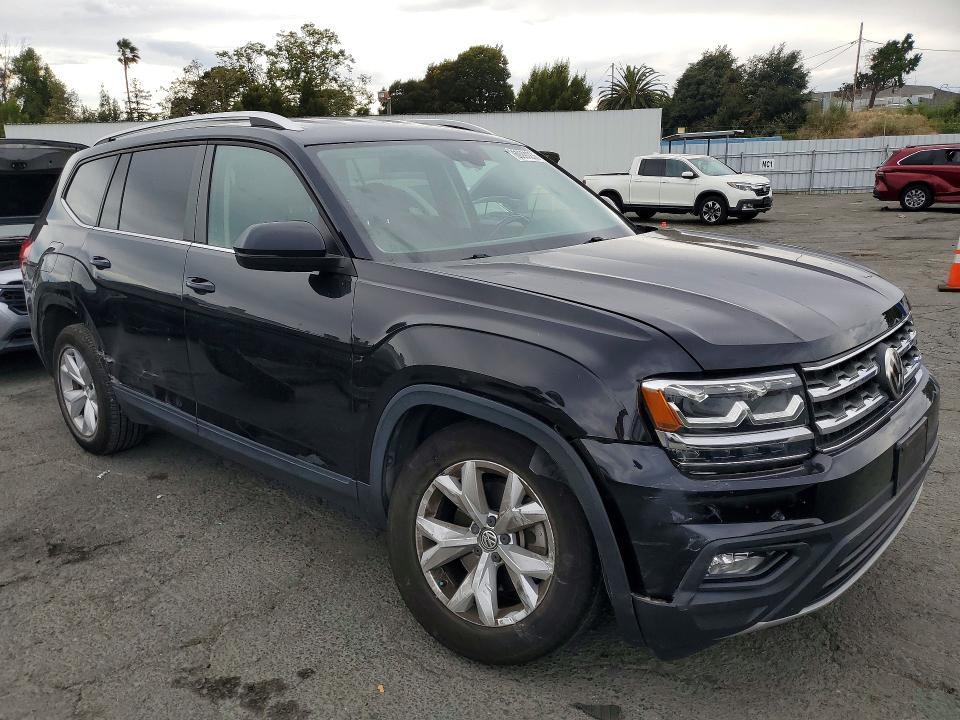 2018 Volkswagen Atlas მანქანა იყიდება აუქციონზე, vin: 1V2LR2CA8JC590028, აუქციონის ნომერი: 60991236
