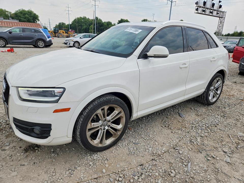 2015 Audi Q3 მანქანა იყიდება აუქციონზე, vin: WA1GFCFS2FR008977, აუქციონის ნომერი: 61877366