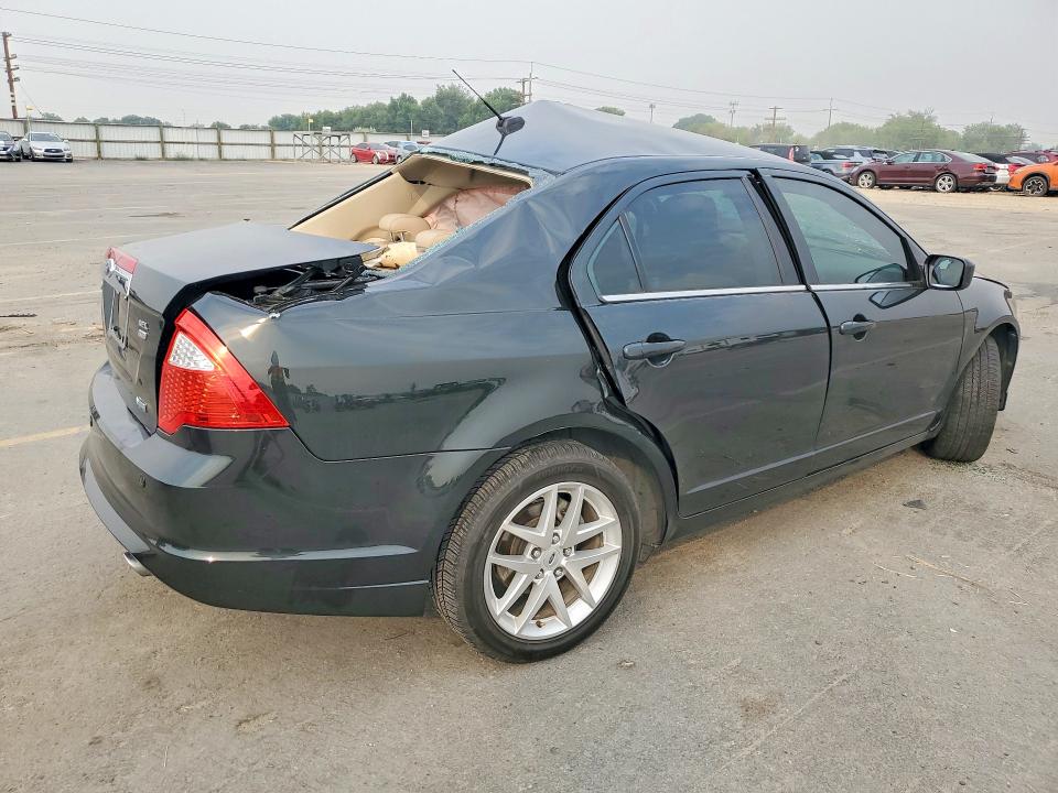 62071116 :رقم المزاد ، 3FAHP0CG9AR320240 vin ، 2010 Ford Fusion مزاد بيع