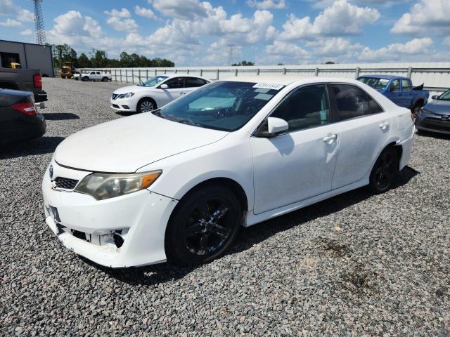 62041546 :رقم المزاد ، 4T1BF1FK6EU426812 vin ، 2014 Toyota Camry مزاد بيع