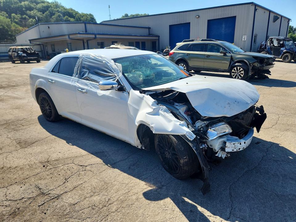 Продажа на аукционе авто 2014 Chrysler 300c, vin: 2C3CCAKGXEH260403, номер лота: 62971746