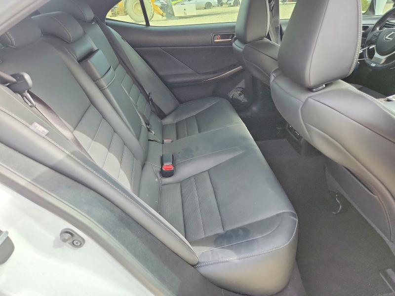 62106056 :رقم المزاد ، JTHGA1D21L5105438 vin ، 2020 Lexus Is مزاد بيع