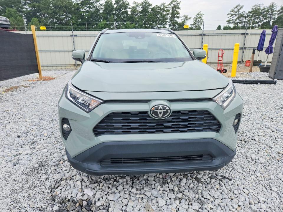 61397516 :رقم المزاد ، 2T3C1RFV7MC088758 vin ، 2021 Toyota Rav4 مزاد بيع