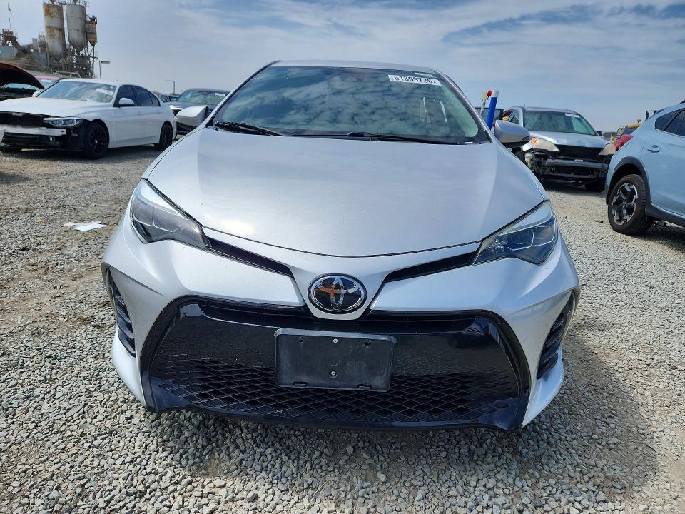 Продажа на аукционе авто 2018 Toyota Corolla, vin: 5YFBURHE2JP770662, номер лота: 61399736