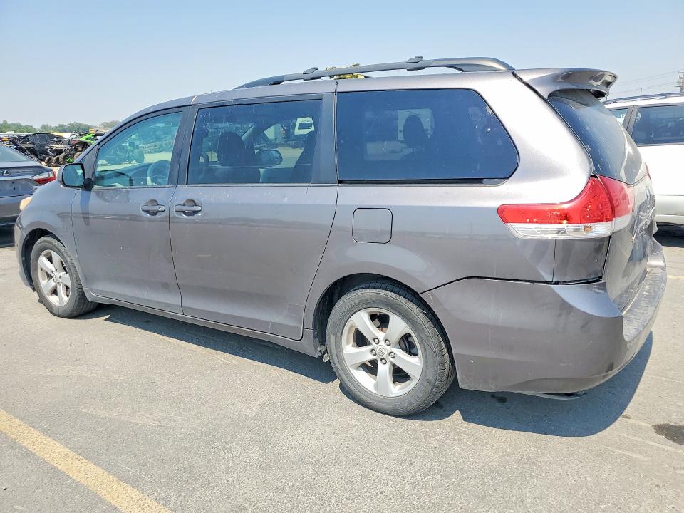2011 Toyota Sienna მანქანა იყიდება აუქციონზე, vin: 5TDKK3DC8BS066515, აუქციონის ნომერი: 63687226