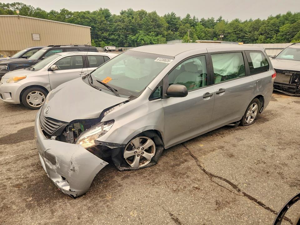 2011 Toyota Sienna მანქანა იყიდება აუქციონზე, vin: 5TDZK3DC5BS023653, აუქციონის ნომერი: 61230626