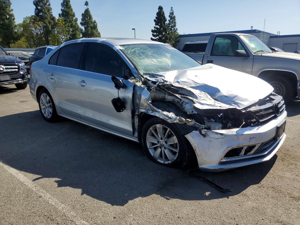 62468336 :رقم المزاد ، 3VWD17AJ1FM238487 vin ، 2015 Volkswagen Jetta مزاد بيع