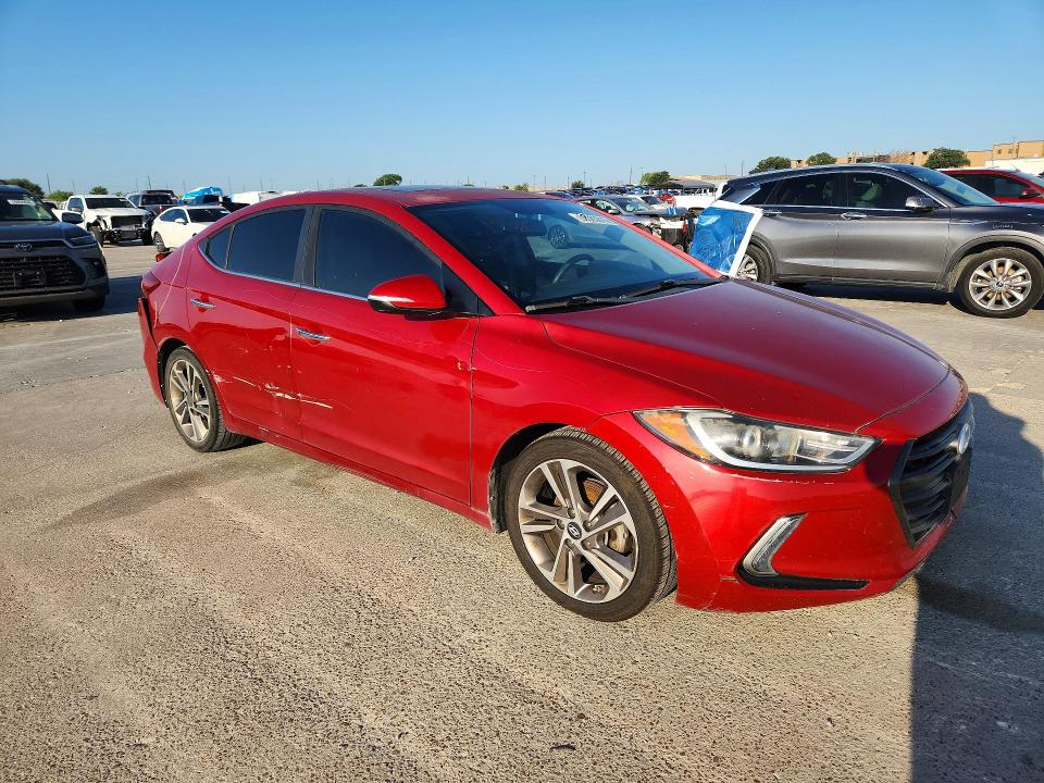 58585816 :رقم المزاد ، 5NPD84LF3HH205571 vin ، 2017 Hyundai Elantra مزاد بيع