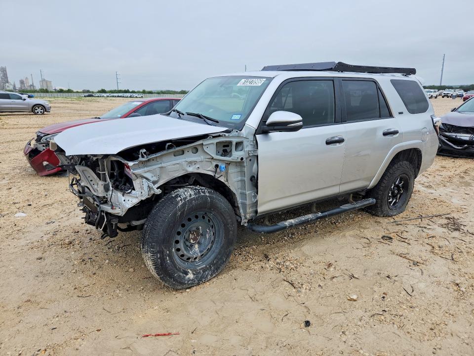 Продажа на аукционе авто 2018 Toyota 4runner, vin: JTEZU5JR2J5172729, номер лота: 61327096