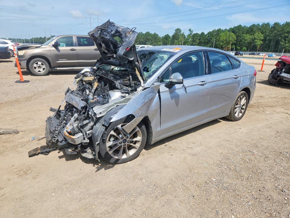 Продажа на аукционе авто 2020 Ford Fusion, vin: 3FA6P0HD2LR160811, номер лота: 61303766