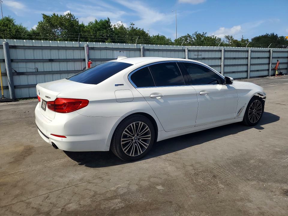 2019 Bmw 530e მანქანა იყიდება აუქციონზე, vin: WBAJA9C54KB392806, აუქციონის ნომერი: 62105286