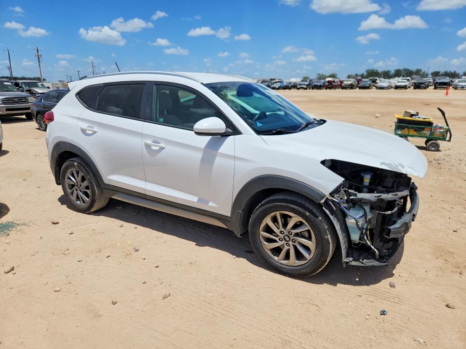 2017 Hyundai Tucson მანქანა იყიდება აუქციონზე, vin: KM8J33A49HU267071, აუქციონის ნომერი: 58832556