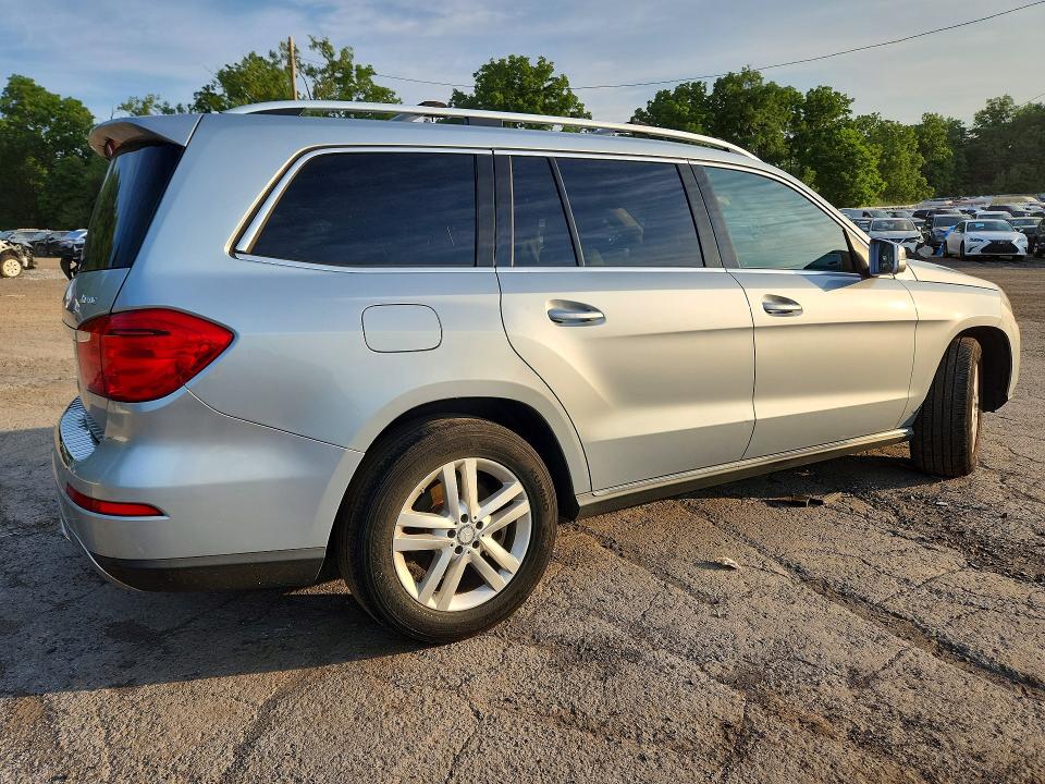 Продаж на аукціоні авто 2015 Mercedes-benz Gl, vin: 4JGDF6EE0FA569999, номер лоту: 60824046