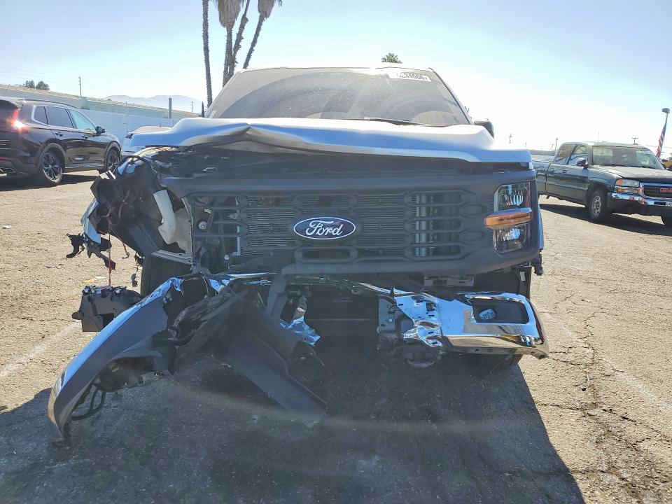 60234606 :رقم المزاد ، 1FTMF1L5XSKF65358 vin ، 2025 Ford F150 مزاد بيع