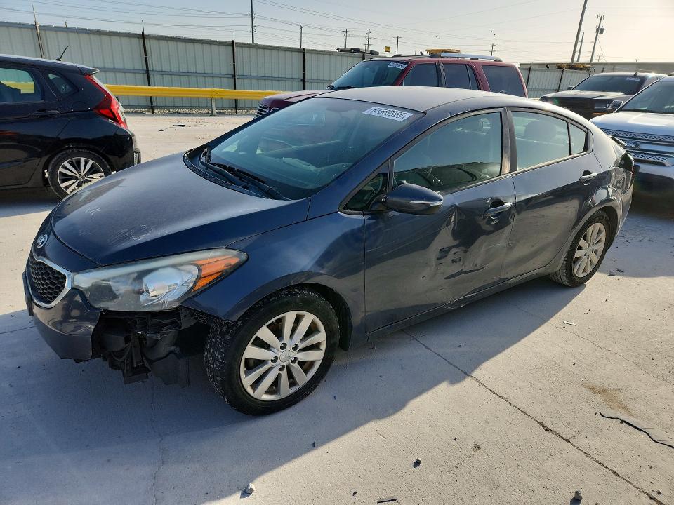 2015 Kia Forte მანქანა იყიდება აუქციონზე, vin: KNAFX4A66F5367722, აუქციონის ნომერი: 61569966