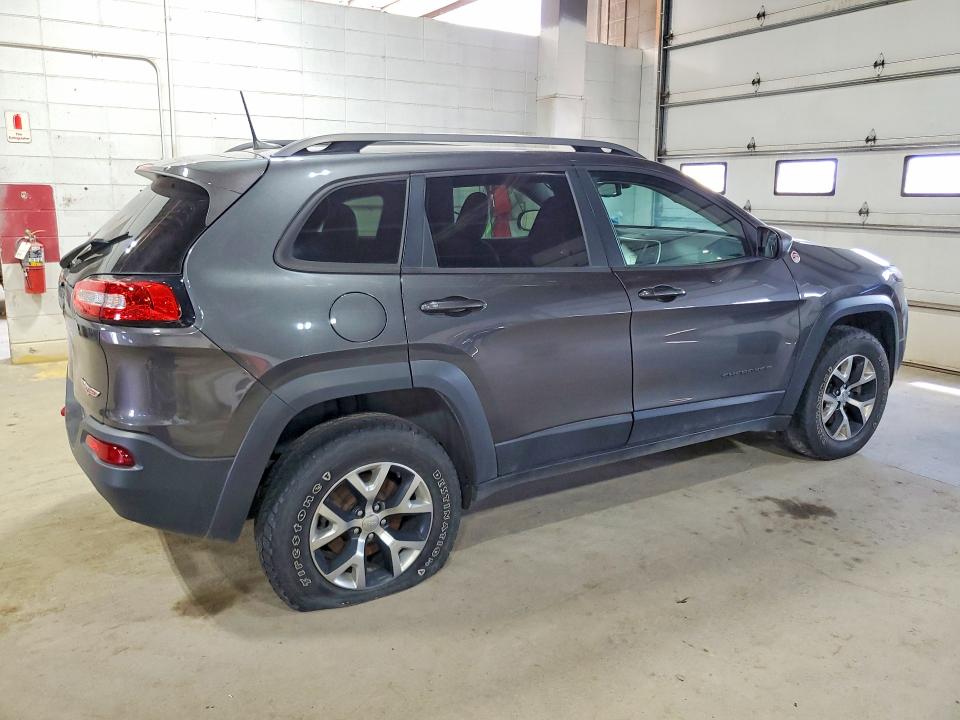 60331396 :رقم المزاد ، 1C4PJMBS4HW561277 vin ، 2017 Jeep Cherokee مزاد بيع