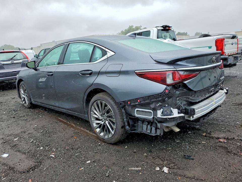 62949936 :رقم المزاد ، 58AFA1C14SU056895 vin ، 2025 Lexus Es 300h مزاد بيع