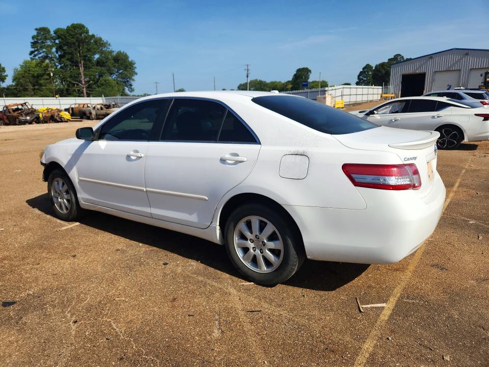 63032586 :رقم المزاد ، 4T4BF3EK9BR095805 vin ، 2011 Toyota Camry مزاد بيع