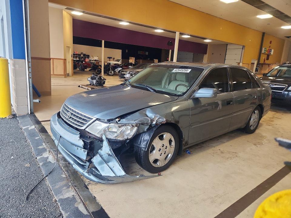 2004 Toyota Avalon მანქანა იყიდება აუქციონზე, vin: 4T1BF28B84U372737, აუქციონის ნომერი: 62645356