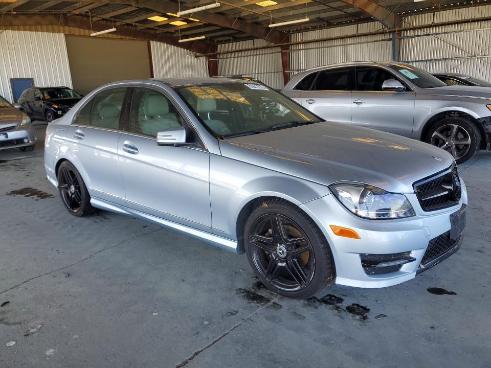 Продажа на аукционе авто 2013 Mercedes-benz C, vin: WDDGF4HB2DA873717, номер лота: 59847206