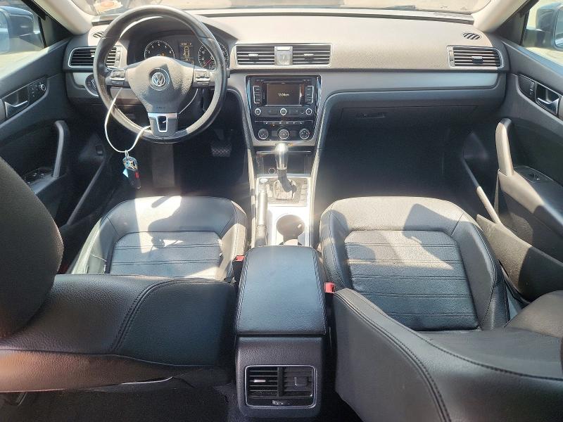 61409736 :رقم المزاد ، 1VWBT7A30FC047549 vin ، 2015 Volkswagen Passat مزاد بيع