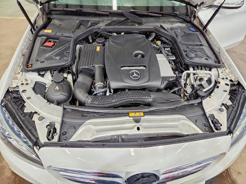 2015 Mercedes-benz C მანქანა იყიდება აუქციონზე, vin: 55SWF4KB8FU095267, აუქციონის ნომერი: 63284296