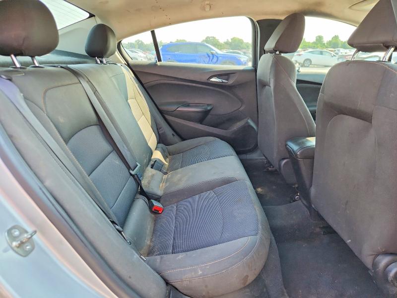 62653306 :رقم المزاد ، 1G1BB5SM5J7203998 vin ، 2018 Chevrolet Cruze مزاد بيع