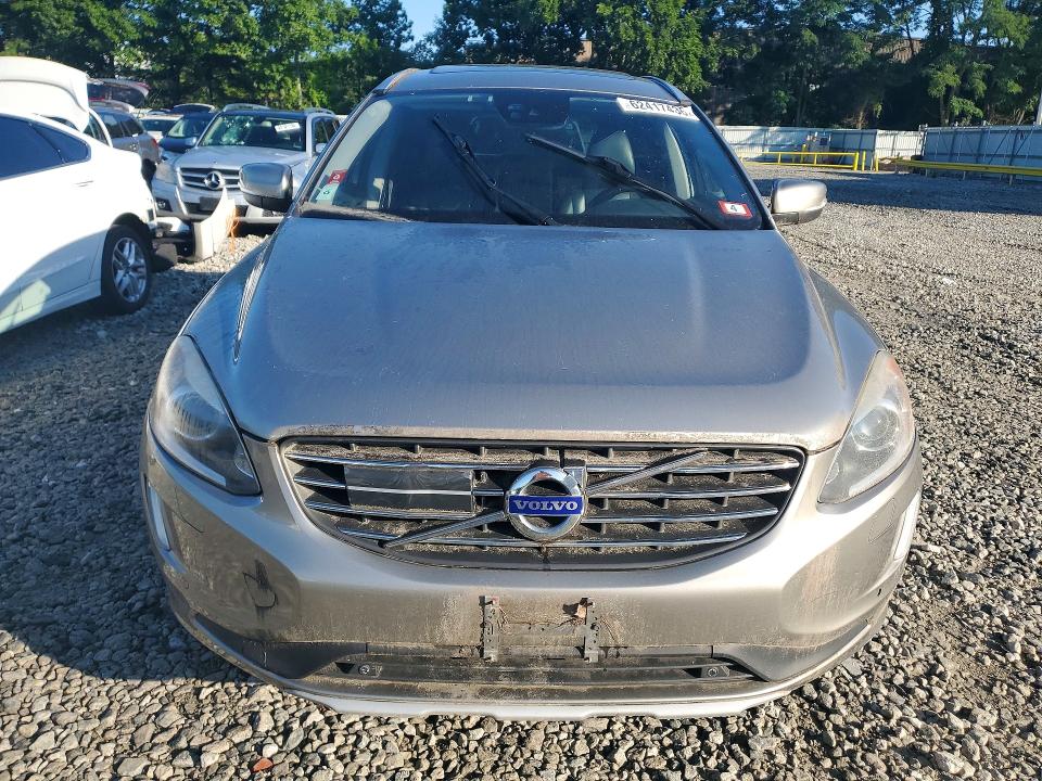 Продажа на аукционе авто 2016 Volvo Xc60, vin: YV4612RM6G2824640, номер лота: 62417436
