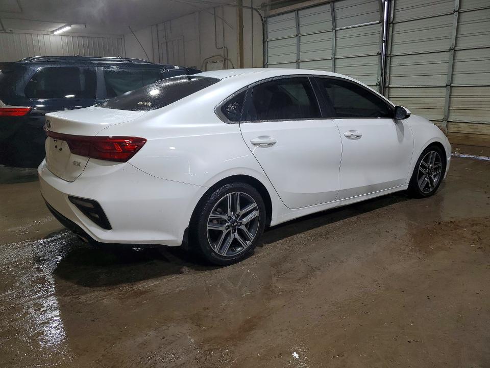 Продажа на аукционе авто 2019 Kia Forte, vin: 3KPF54AD4KE028527, номер лота: 61925296