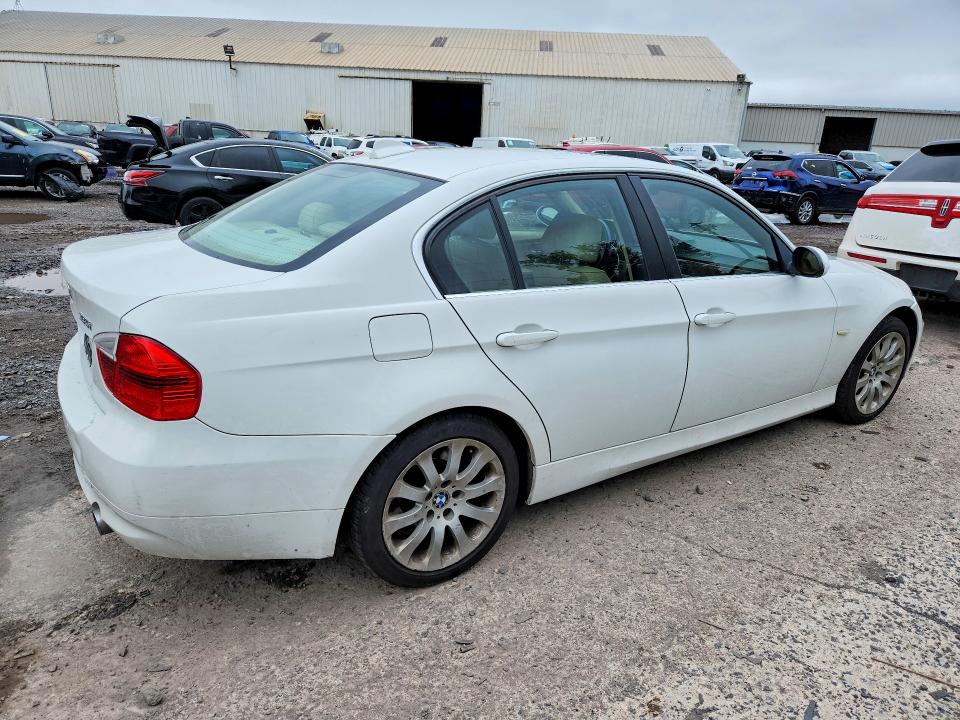 2007 Bmw 335 მანქანა იყიდება აუქციონზე, vin: WBAVB73507KY61724, აუქციონის ნომერი: 60340526