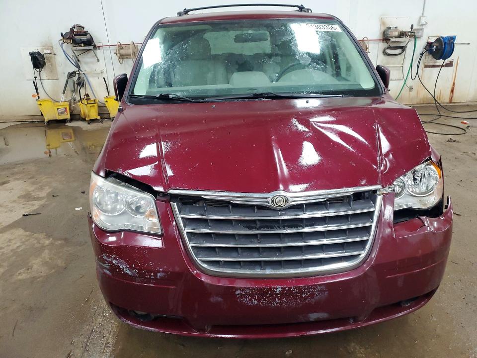 Продажа на аукционе авто 2008 Chrysler Town & Country, vin: 2A8HR54P58R783145, номер лота: 61303356