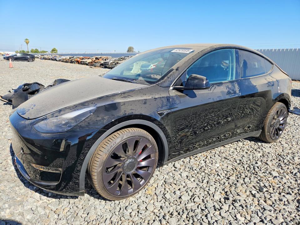 62839506 :رقم المزاد ، 7SAYGDEF9NF313028 vin ، 2022 Tesla Model Y مزاد بيع
