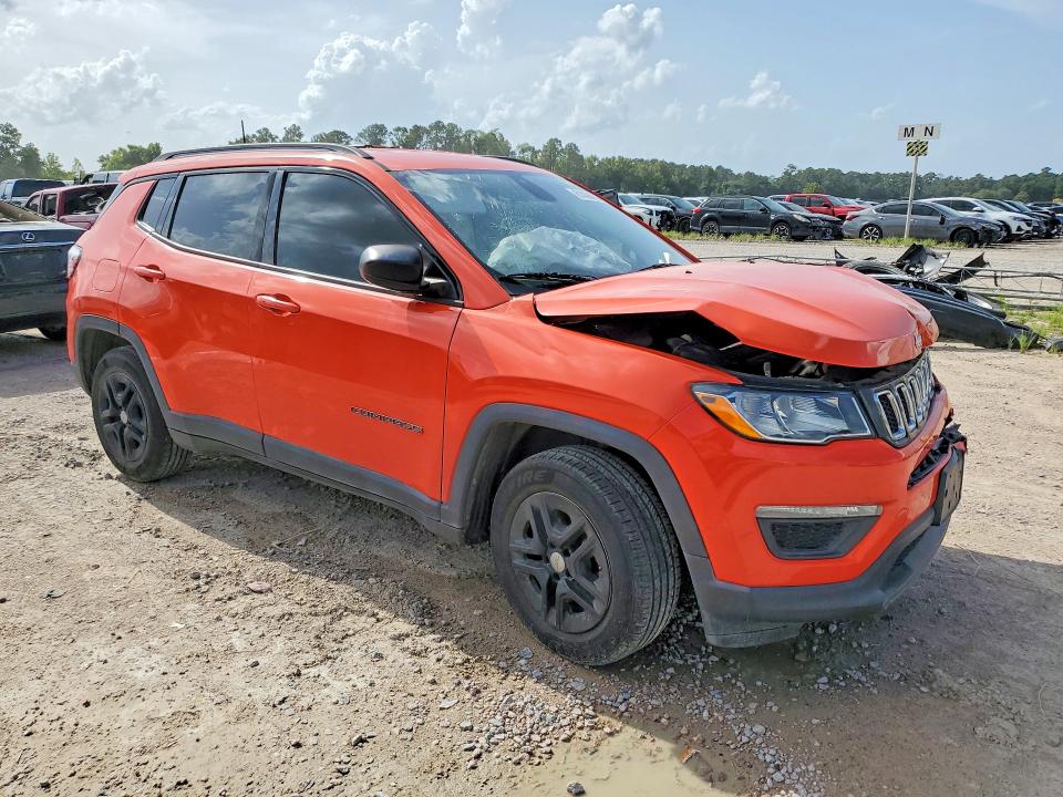 61436636 :رقم المزاد ، 3C4NJCAB4JT272205 vin ، 2018 Jeep Compass مزاد بيع